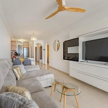 Sunset With 2 Bedrooms אדחה