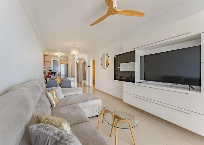 Sunset With 2 Bedrooms אדחה